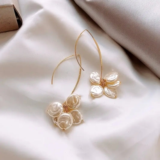 A Bunch of pearls earrings
