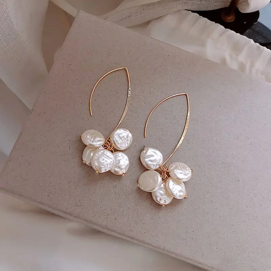 A Bunch of pearls earrings