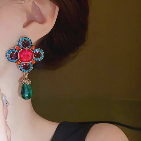 Comtesse Teardrop earrings